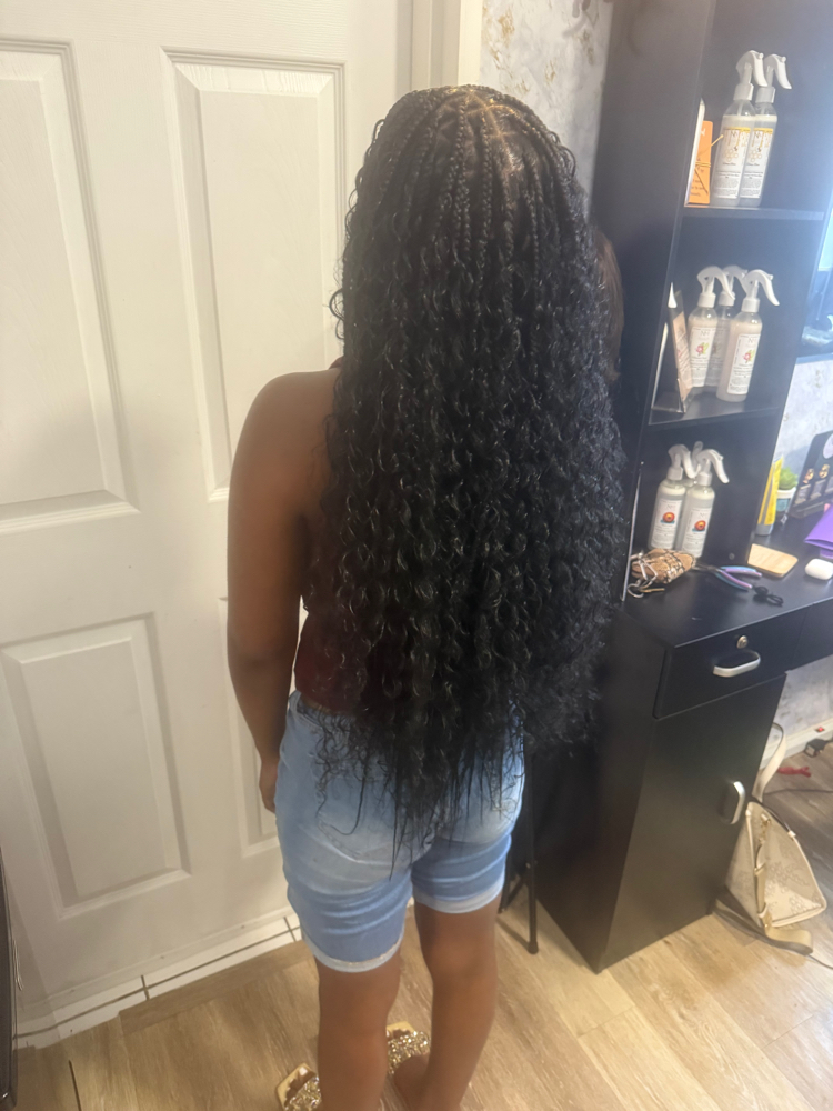 Boho Knotless Sm/med at Natural Iz Me in Fredriksted, VI