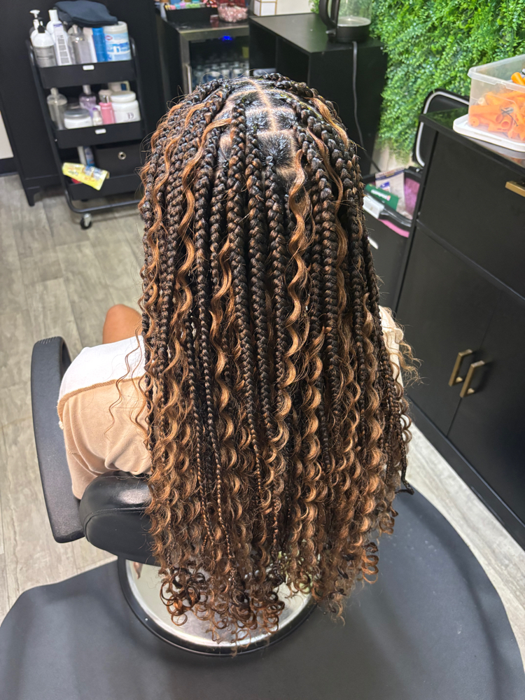 Boho Knotless Braids (medium)