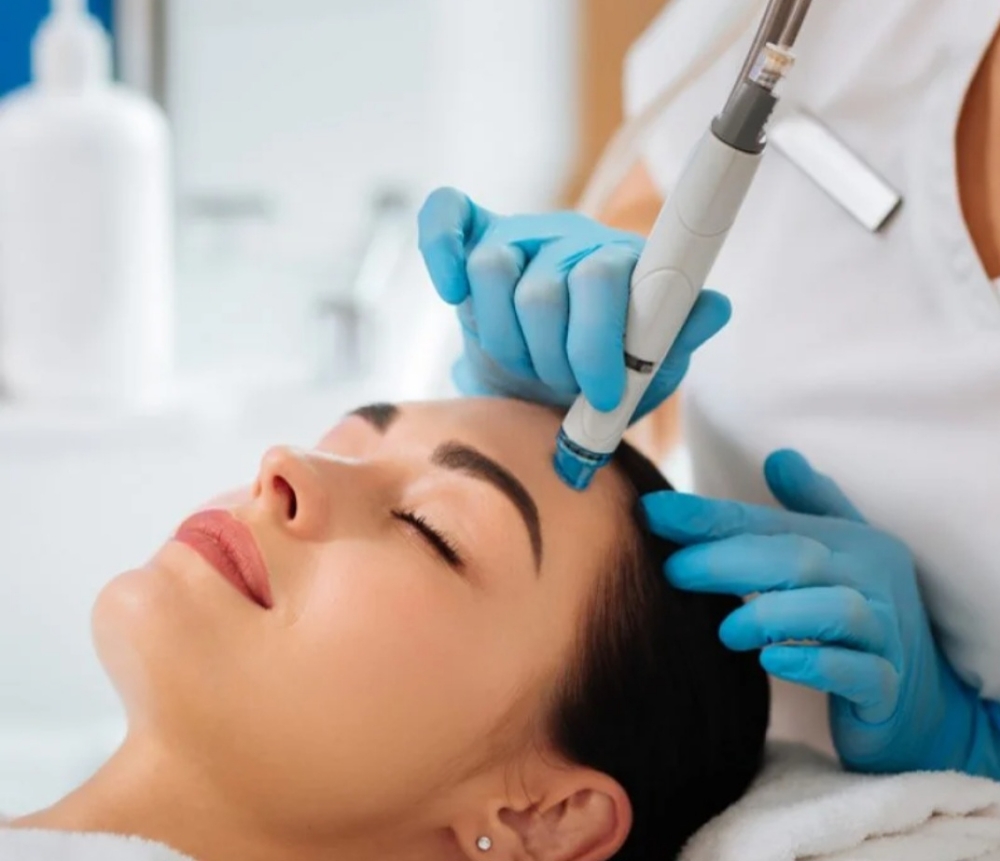 Glow Up - HydroFacial