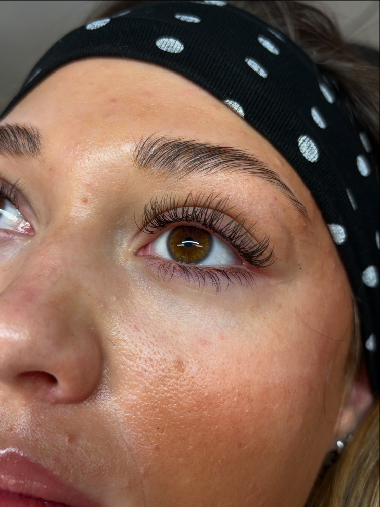 Full Set Classic Eyelash Extensions