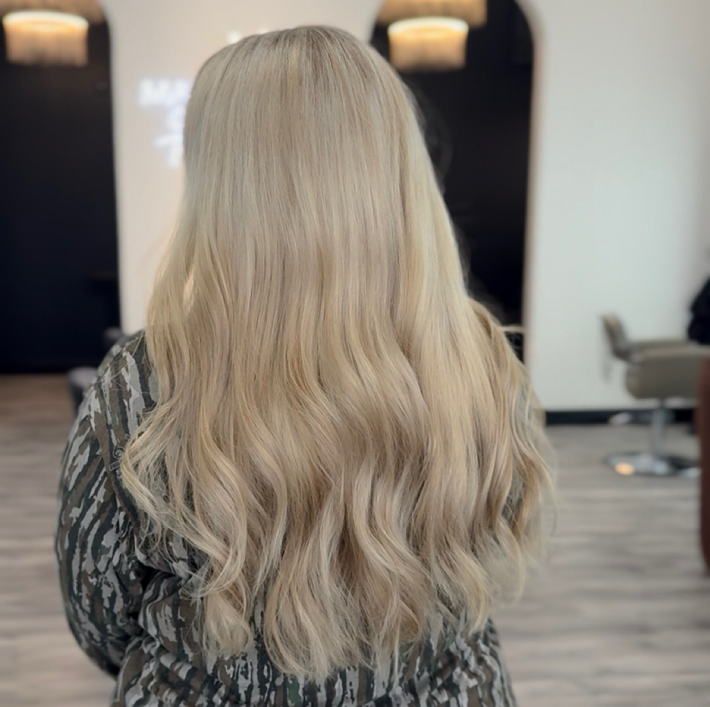 Full Highlight at Freebird Salon in Yoakum, TX
