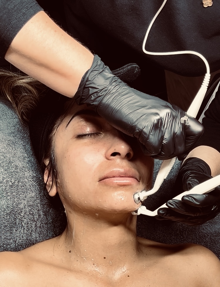 Age Rewind Microcurrent Facial at Radiant Beauty Collective By Rach in Rockford, IL