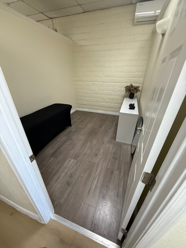 DAILY ROOM RENTAL