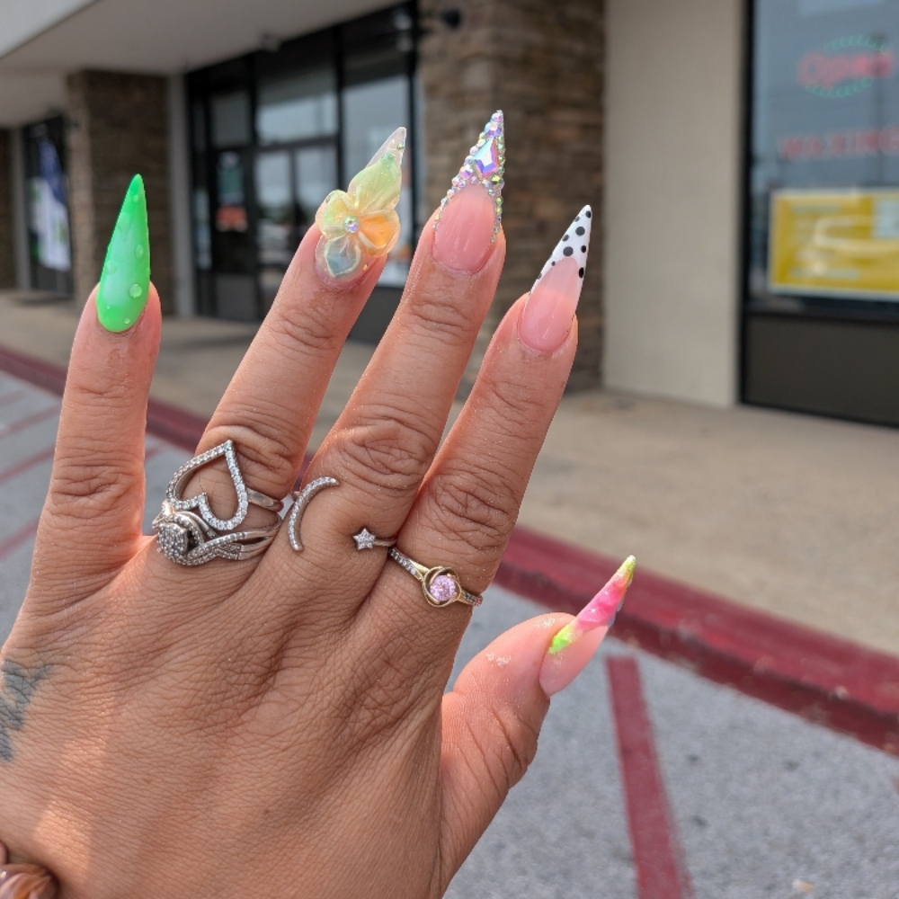 HYBRID'Acrygel Overlay at Pretty Herr Nailz in York, PA