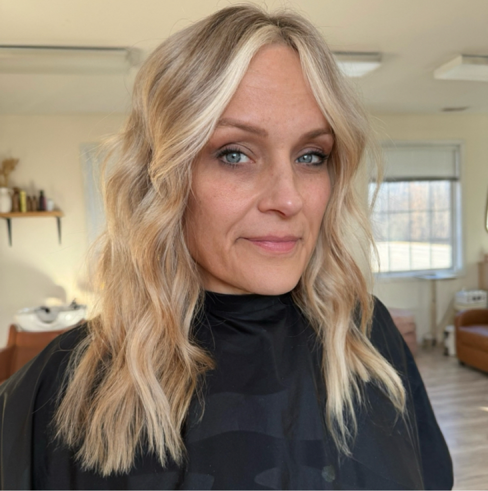 Face Framing (money Piece) at Modern style in Cookeville, TN