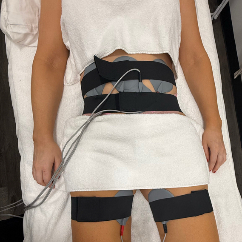 Lipo Laser Treatment at Rose Gold Body Sculpt in Carson, CA