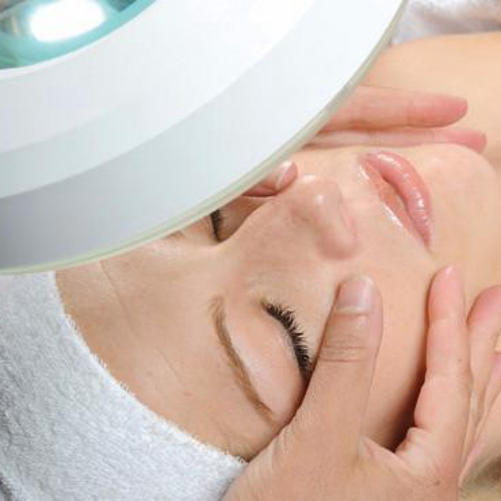 Consultation at Acnessia Laser Clinic in Guaynabo, PR