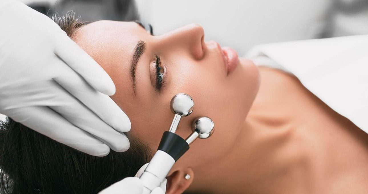 Microcurrent facial