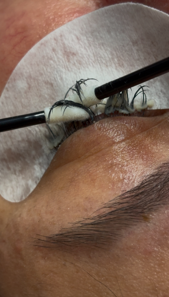 Lash Removal