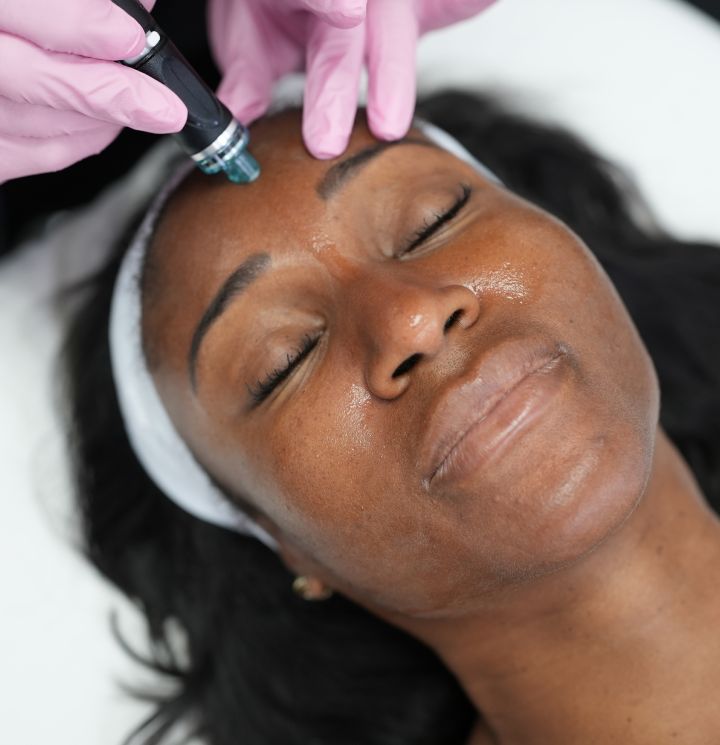 Hydro Luxe Facial