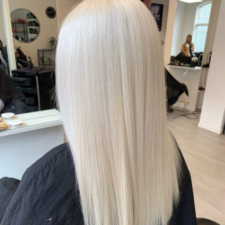 Platinum Card at Jennifer On Mane Salon in Duncan, SC