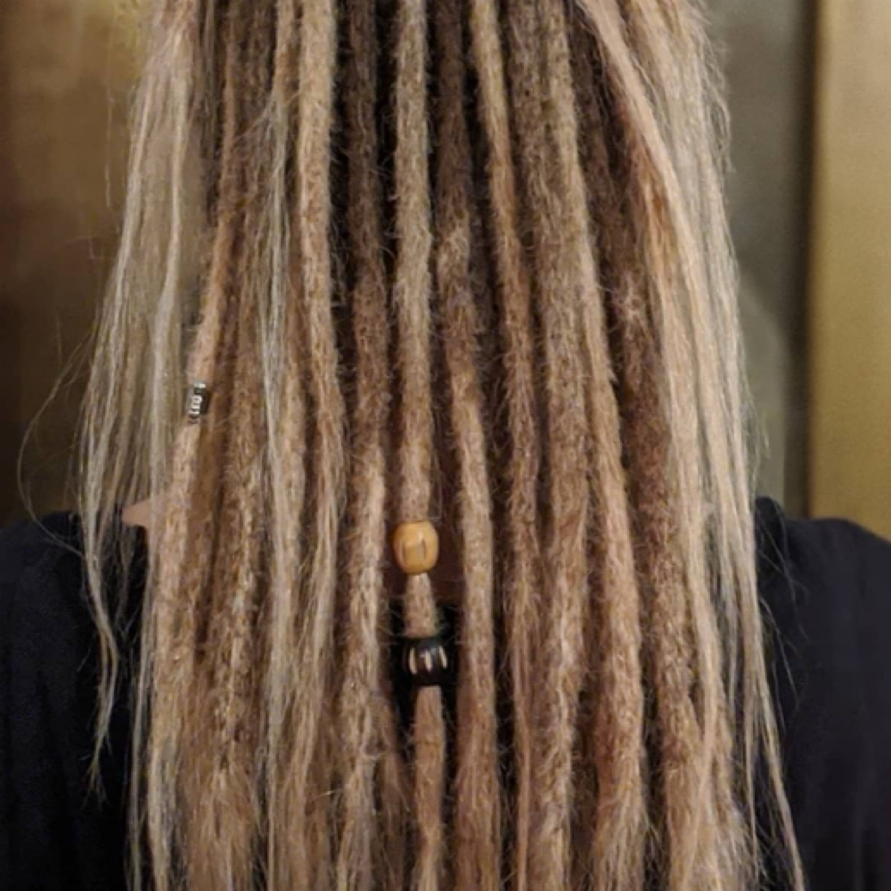 Loc Extension Consultation at Liv2cut in Louisville, KY
