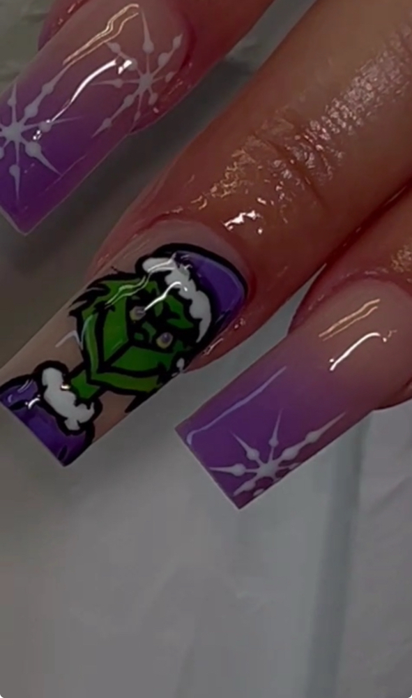 Detailed Nail Art