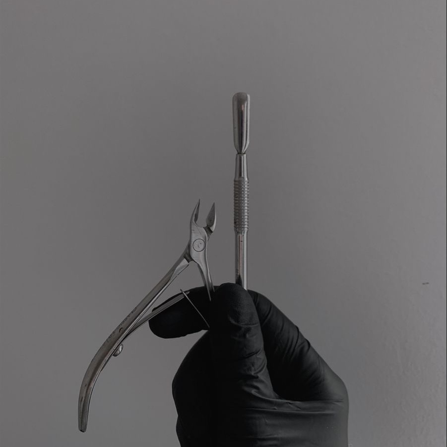 Removals at Félix Nails Atelier in El Paso, TX