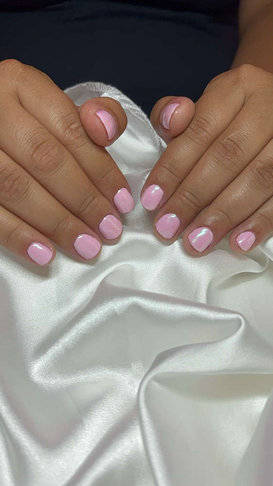 Chrome Nail Effect Mani
