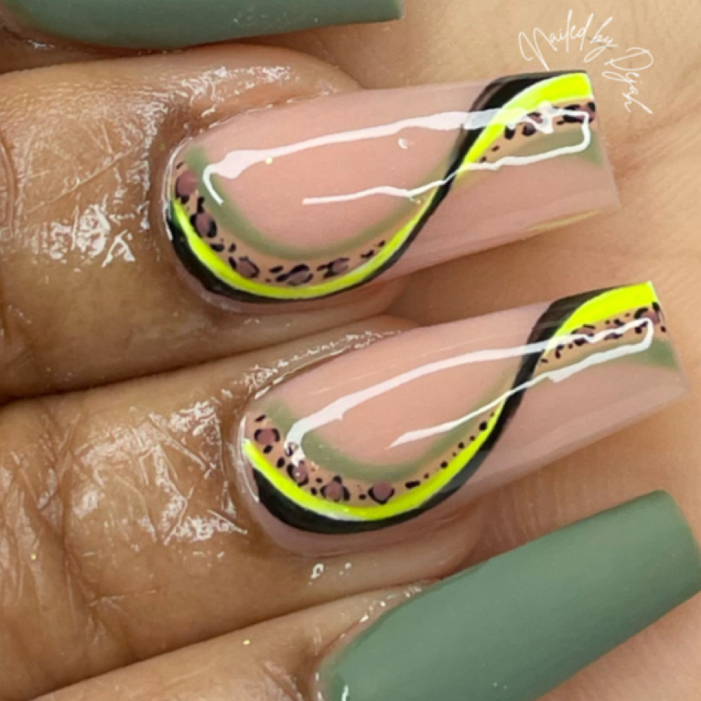 Tier 1 Medium Freestyle Full Set at Queen’z & King’z Barber Salon in Murrieta, CA