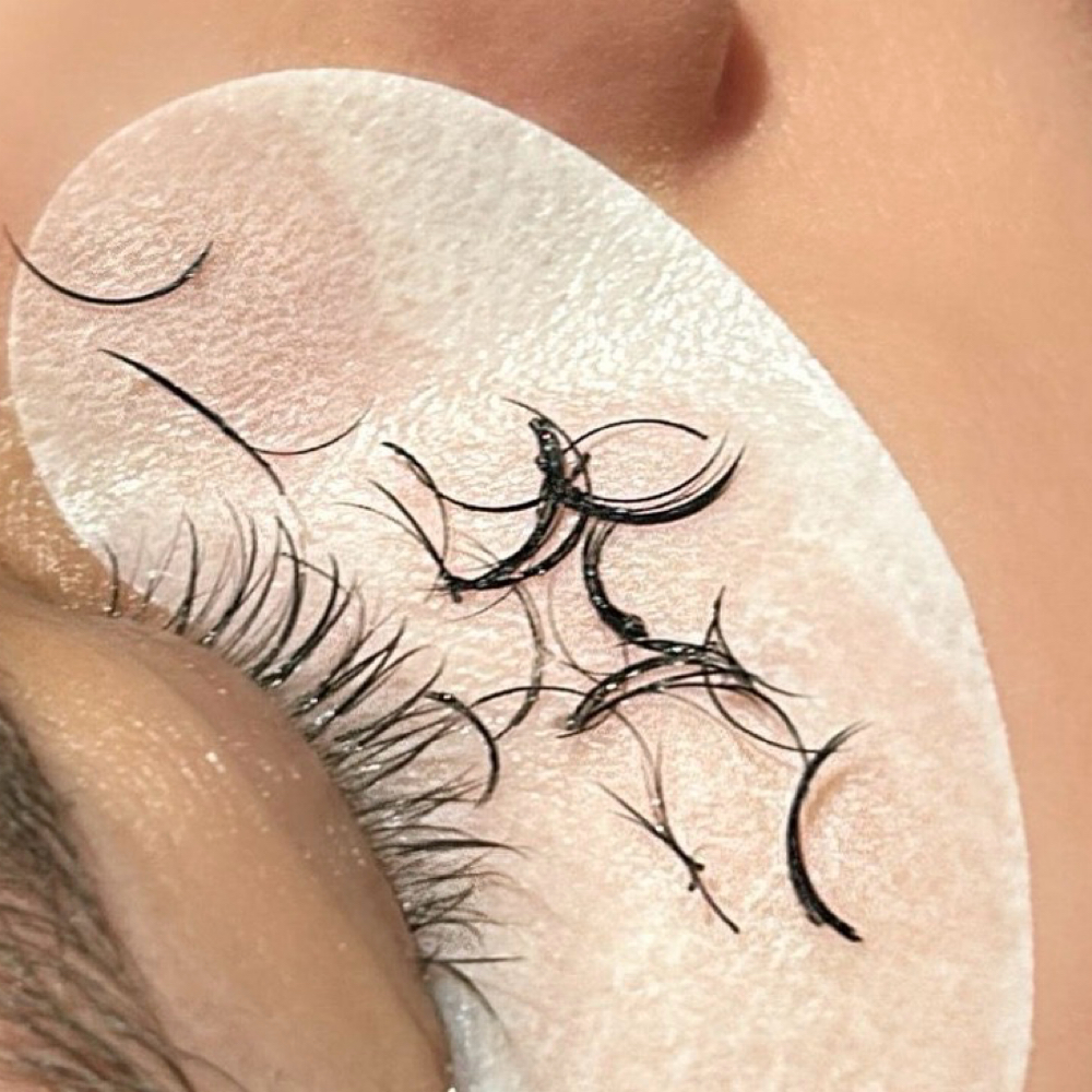 Eyelash Extentions Removal at Paradise Esthetics in Bakersfield, CA