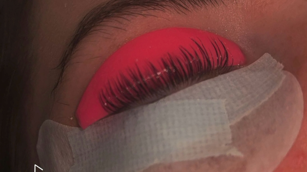 EYELASH LIFT