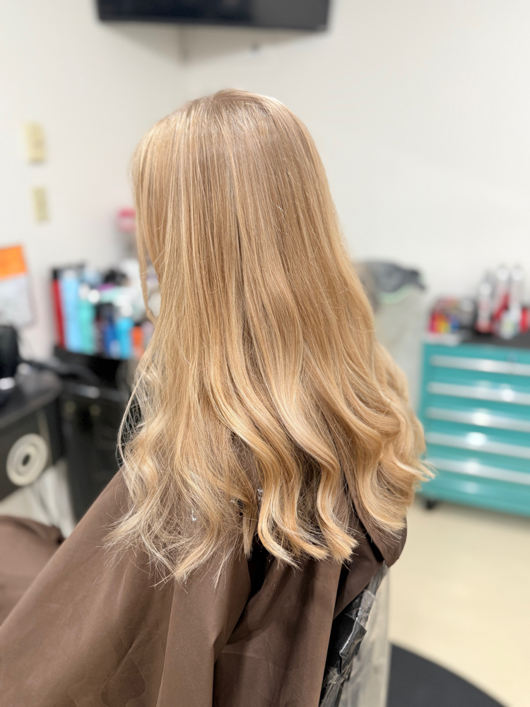Highlight at Mckailah Hair Co. in Berkeley Springs, WV