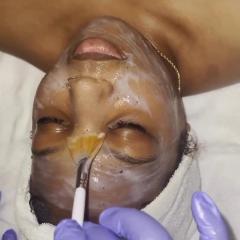 Noir Luxe Facial – Signature at Aesthe’ Noir by Ashley in Boiling Springs, SC