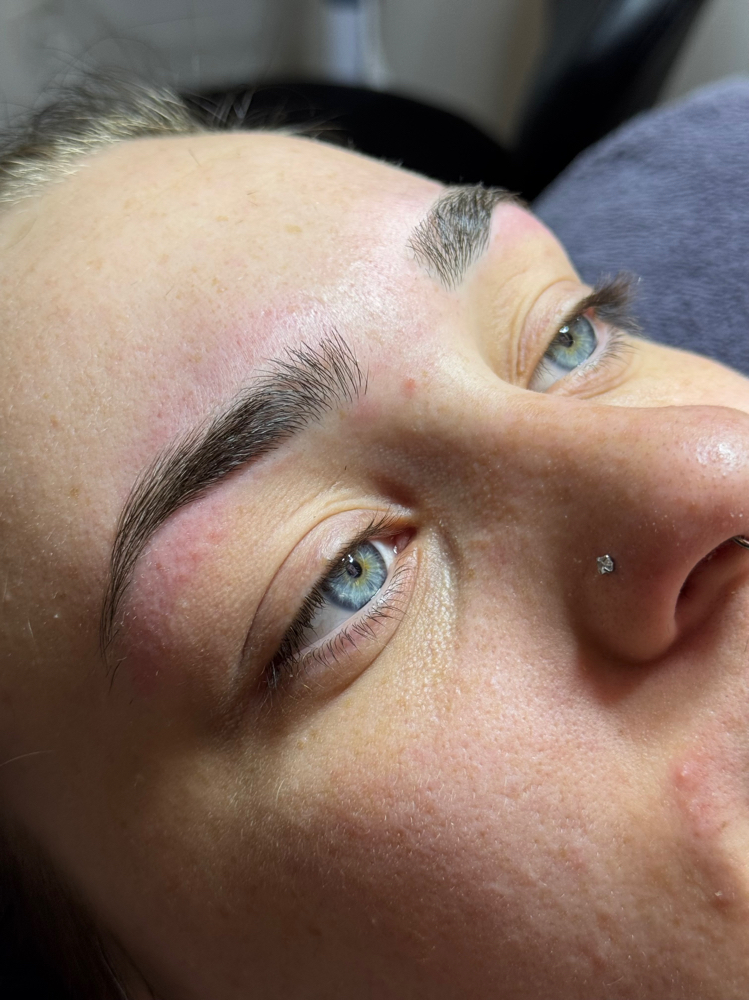 Eyebrow Wax/ Threading