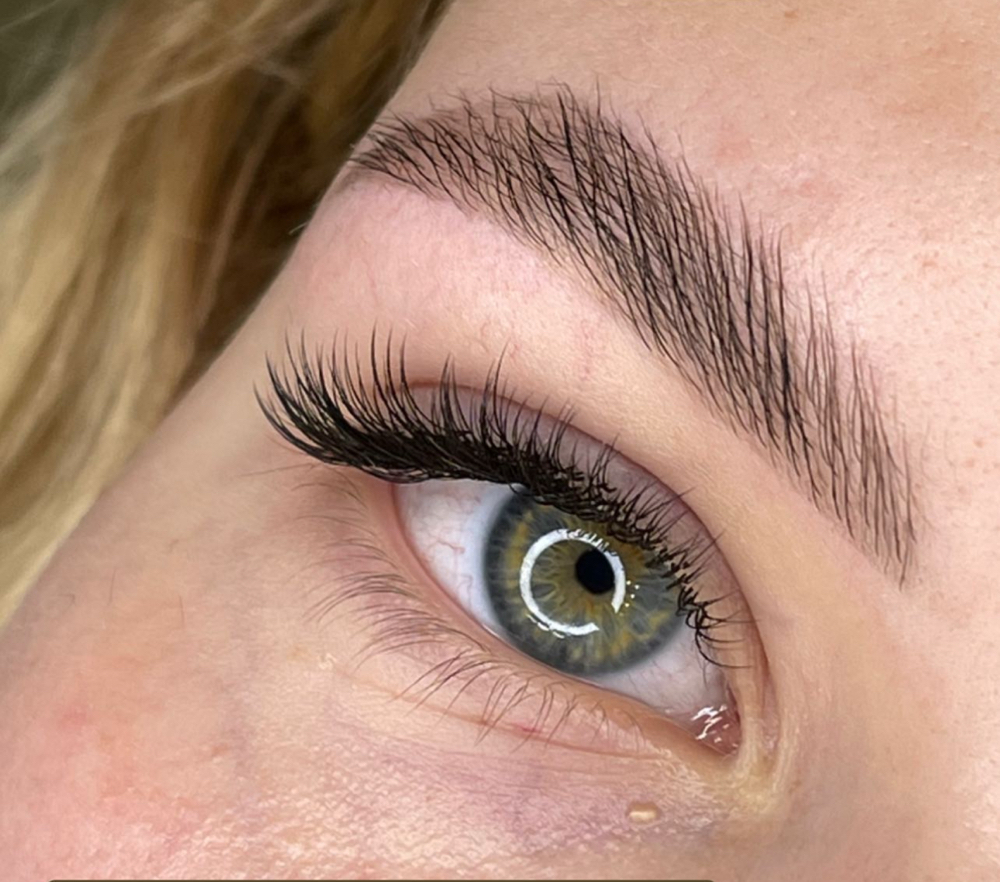 Eyebrow shape (wax or tweezing)