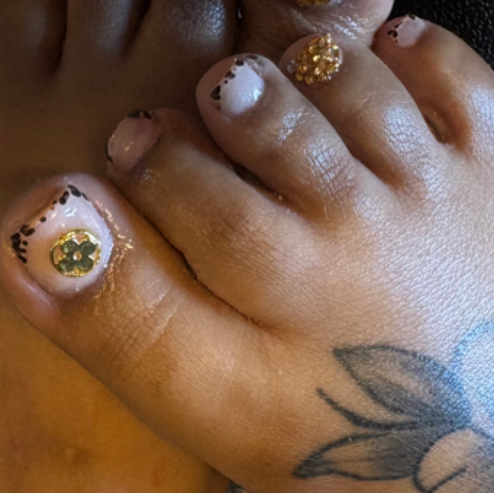 Acrlyic Toes (BigToes) at TheBeautieRooM in Toledo, OH