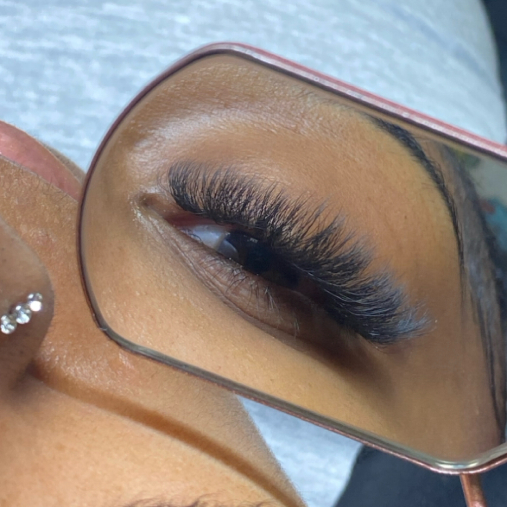 VOLUME LASH SET at EyeConic Lash in Dayton, OH