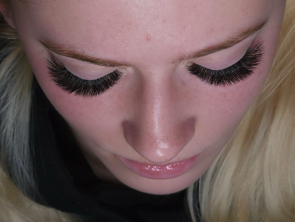 CLUSTER LASH