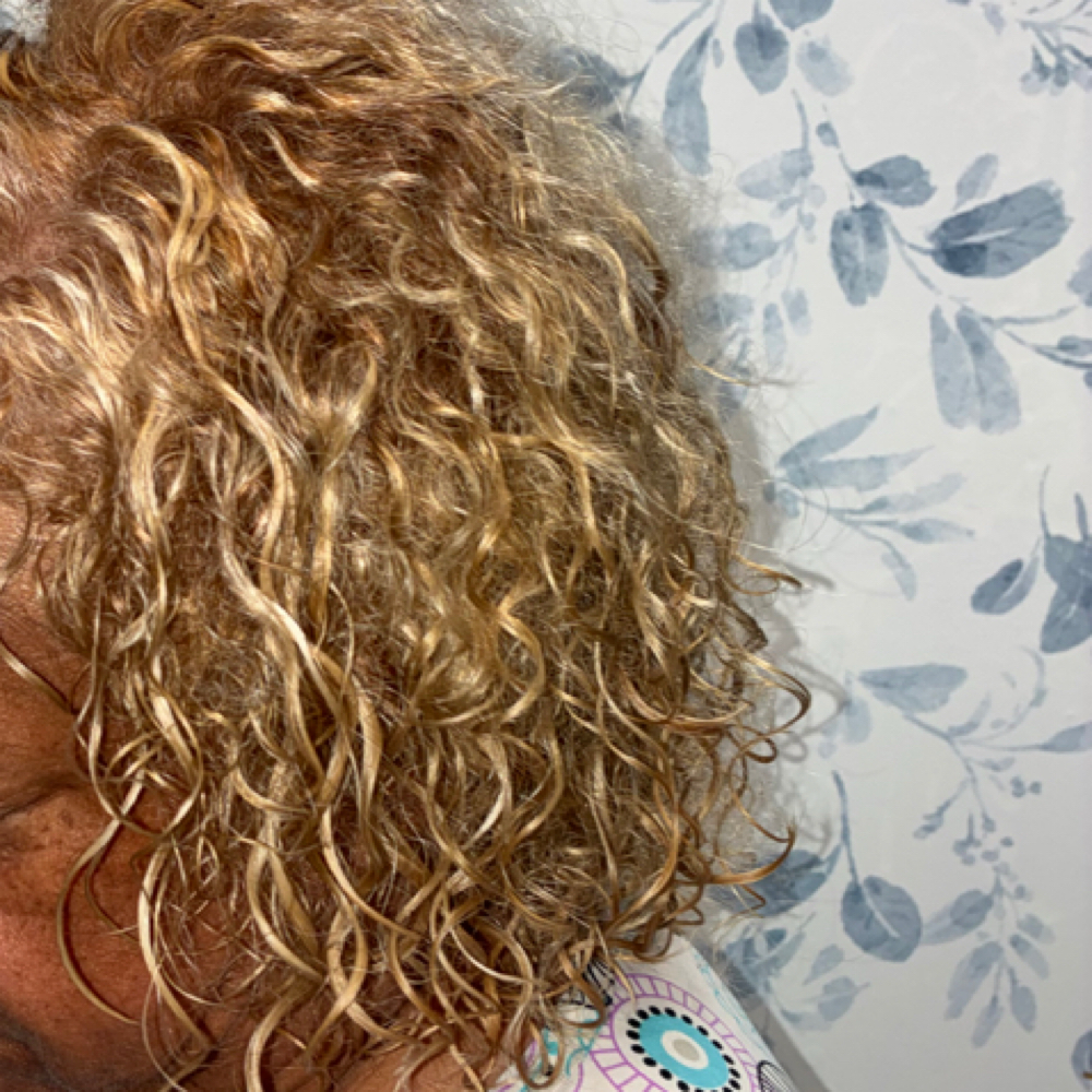 Irene Maintenance at Misti Rose Salon Suites in Lafayette, LA