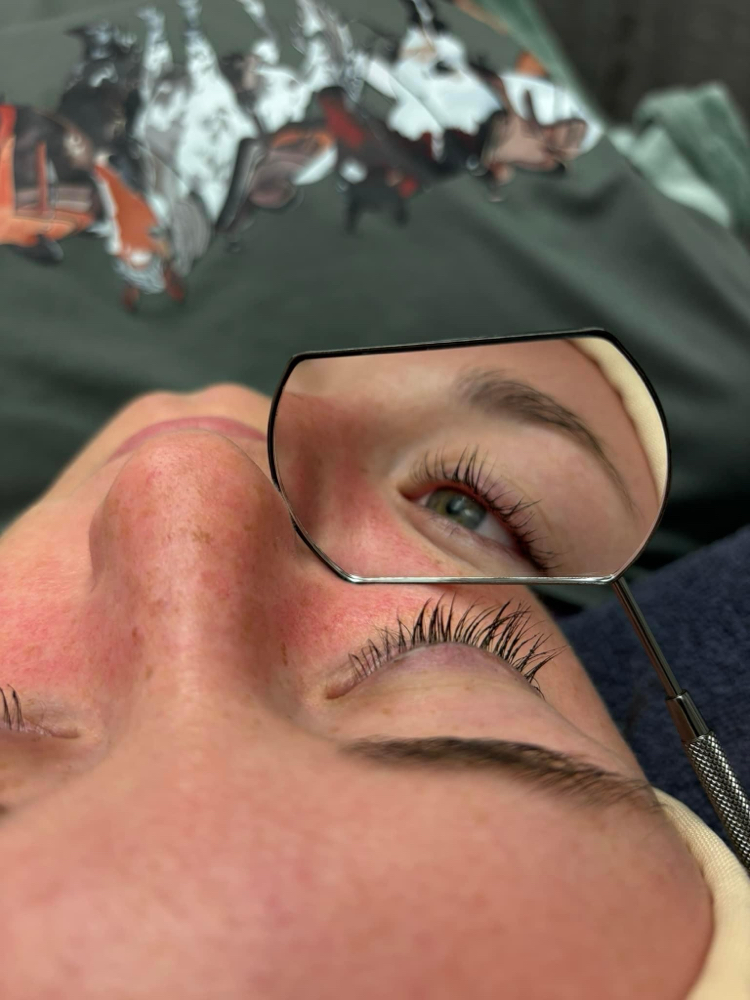 Eyelash Lift And Tint