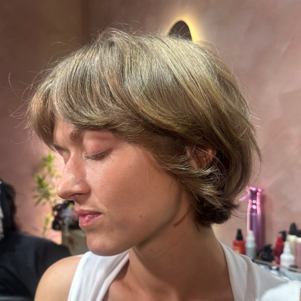 Bang Trim at Strand of Sol Studio in Pasadena, CA