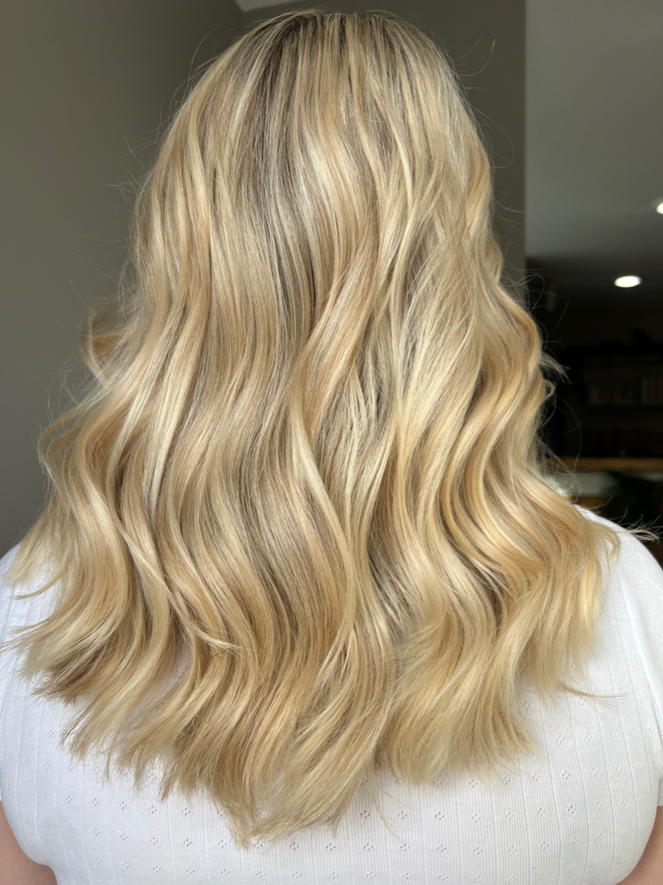 Partial Custom Blonde + Style at Twisted Sisters 202 in Westfield, IN