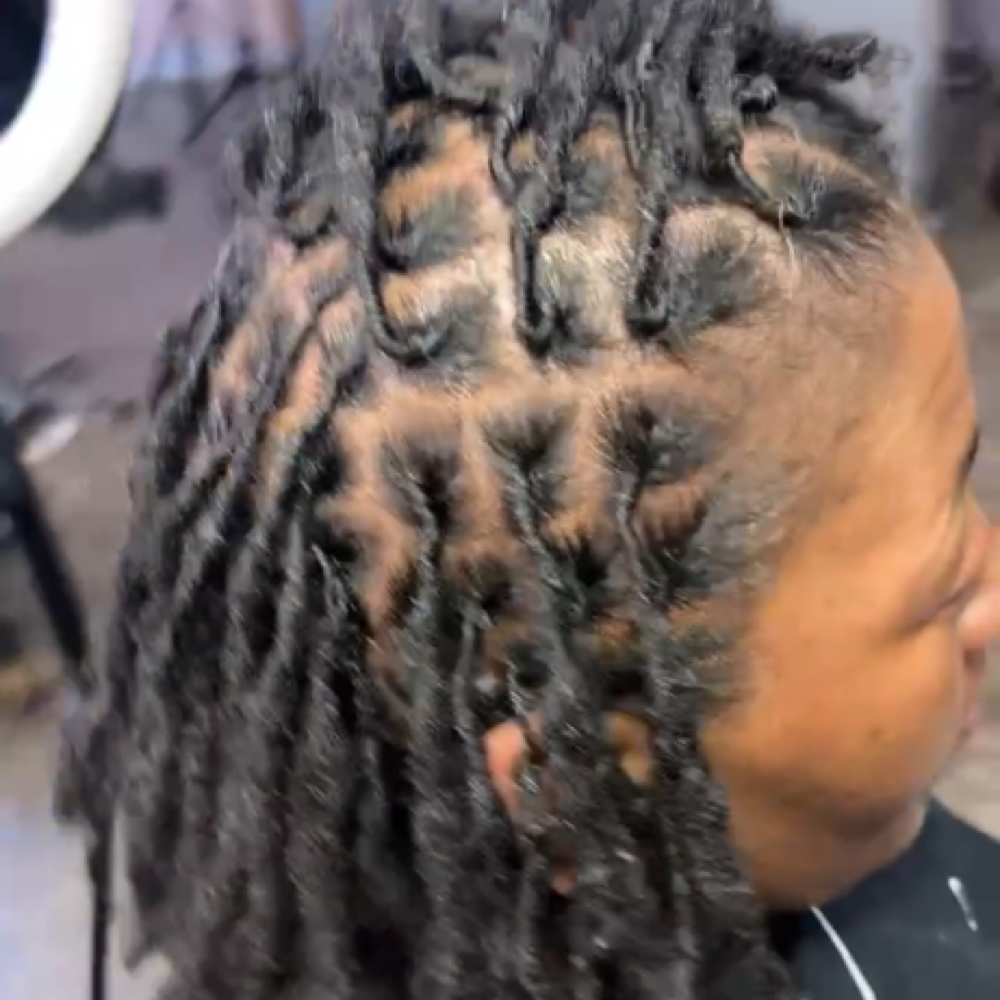 Retwist at Blaque Beauty Hair Boutique in Birmingham, AL