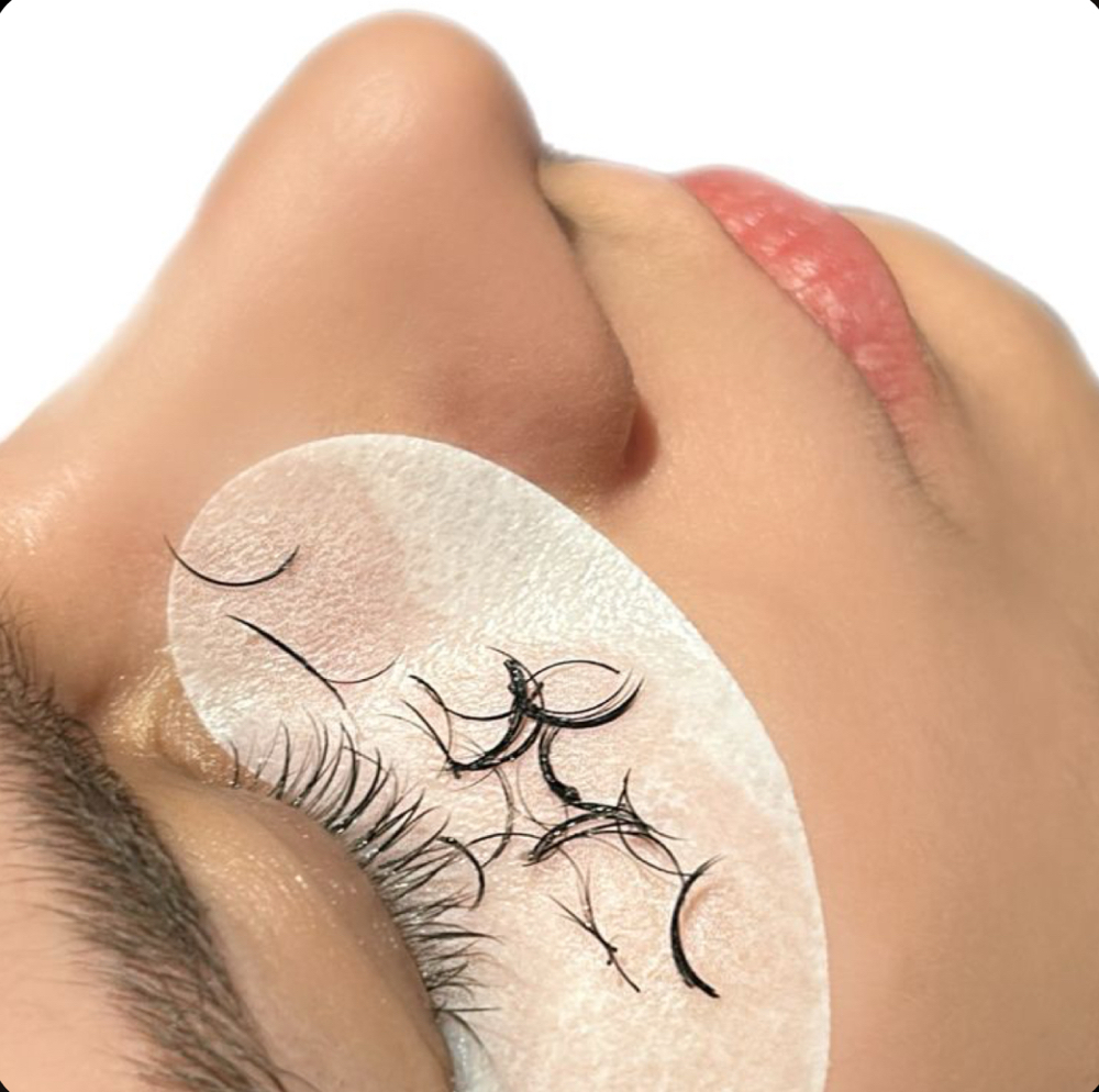 Lash Removal