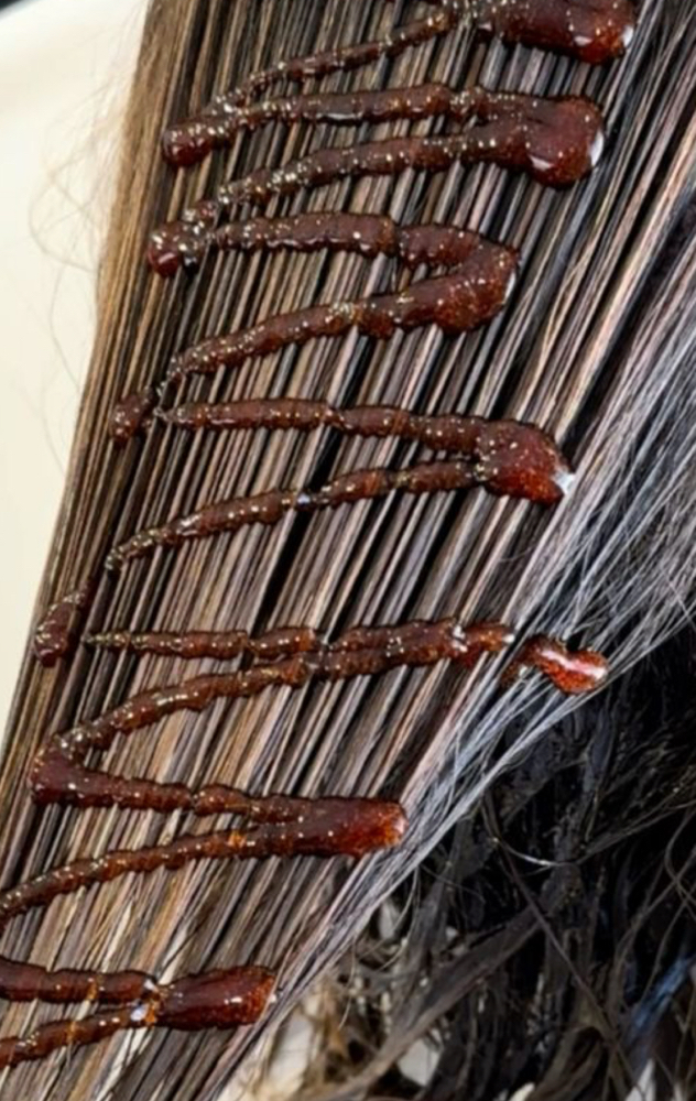 Gloss Boss (toner + blowout)