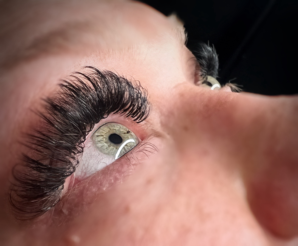 Mega Volumes Full Set at TaylorMade Lash Lounge in Cleveland, TX