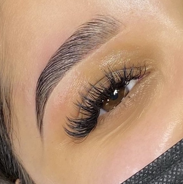 Brow Lamanation & Hybrid Tint