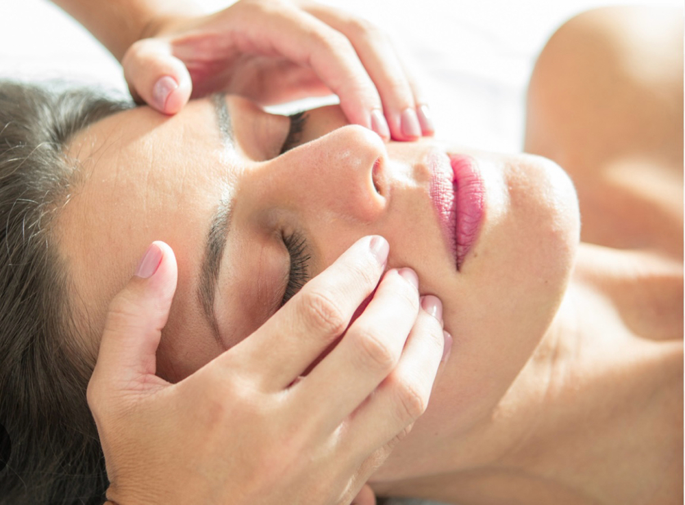 Natural Lift Facial (Anti-Aging)