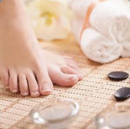 AROMATHERAPY HOT TOWELS