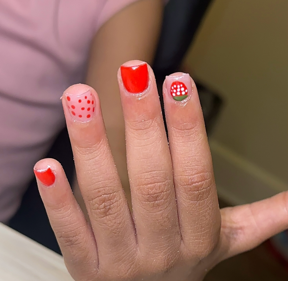 Kid Manicure at LeeshaNails in Belton, SC