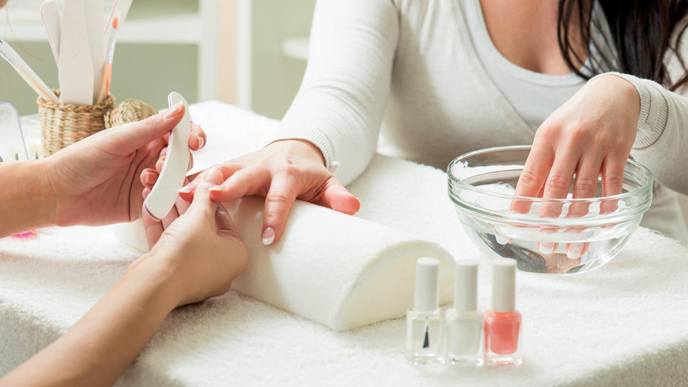 4. SPA Manicure