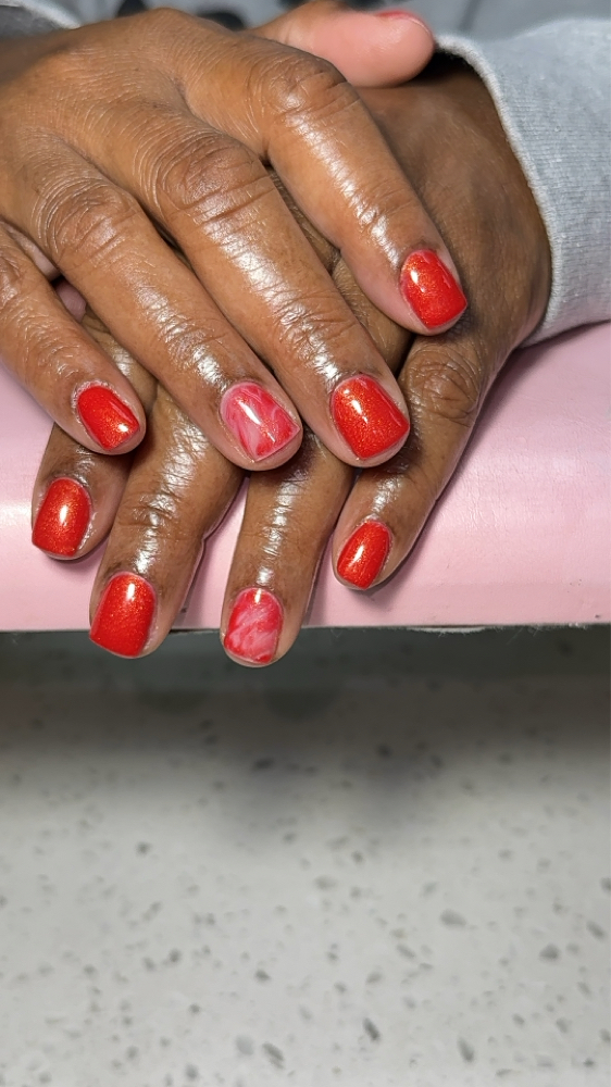 Deluxe Manicure