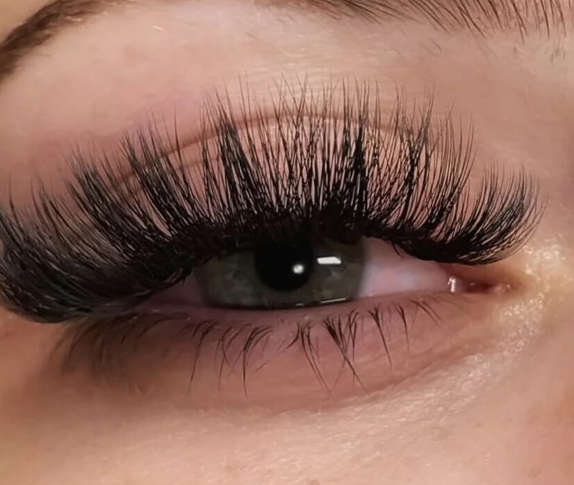 FILL Queen Lashes