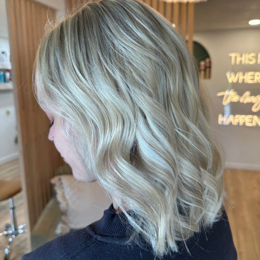 Bleach Retouch at Naomi Pena in Puyallup, WA