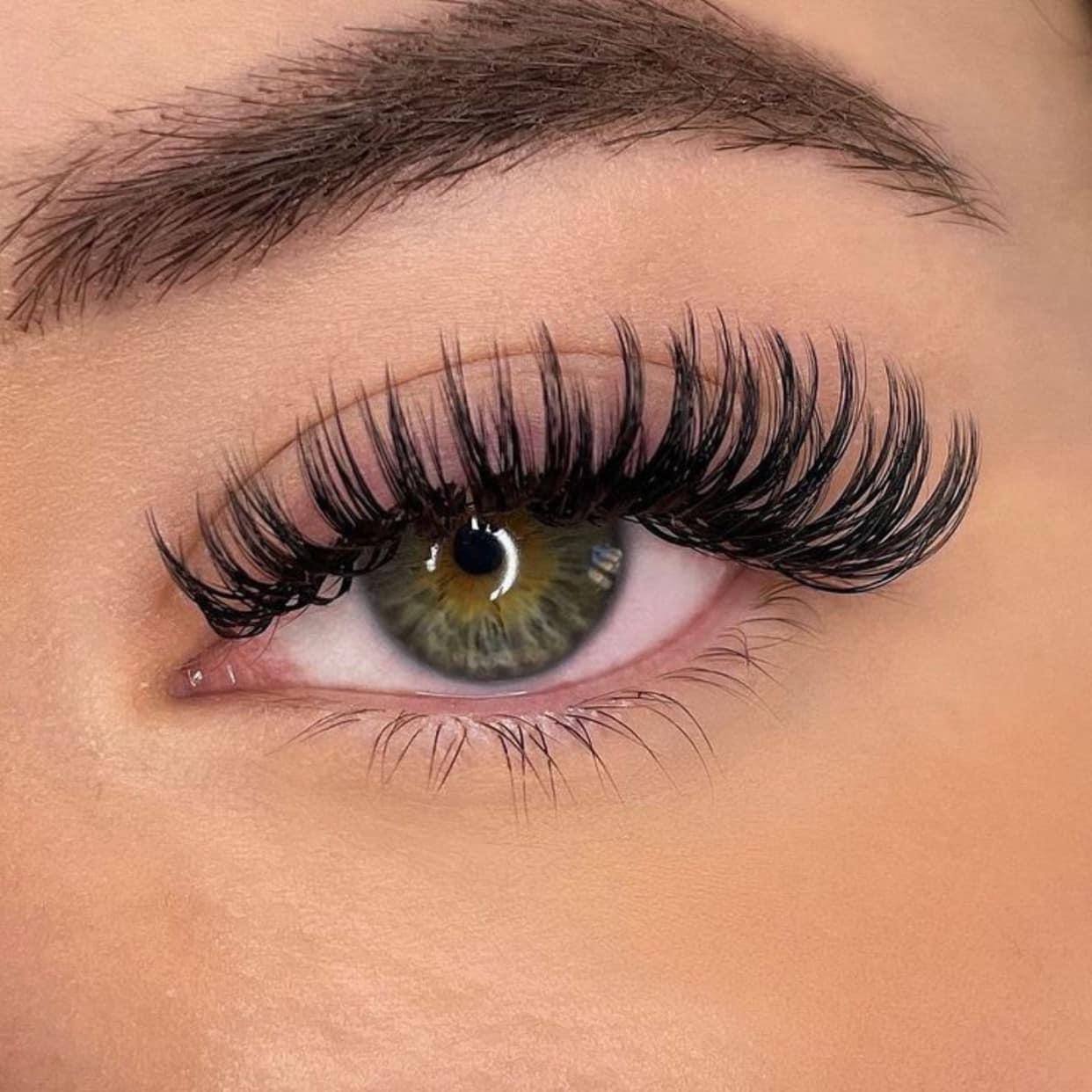 Wet Look Eyelash Extensions at Mairelys Beauty Salon in San Antonio, TX