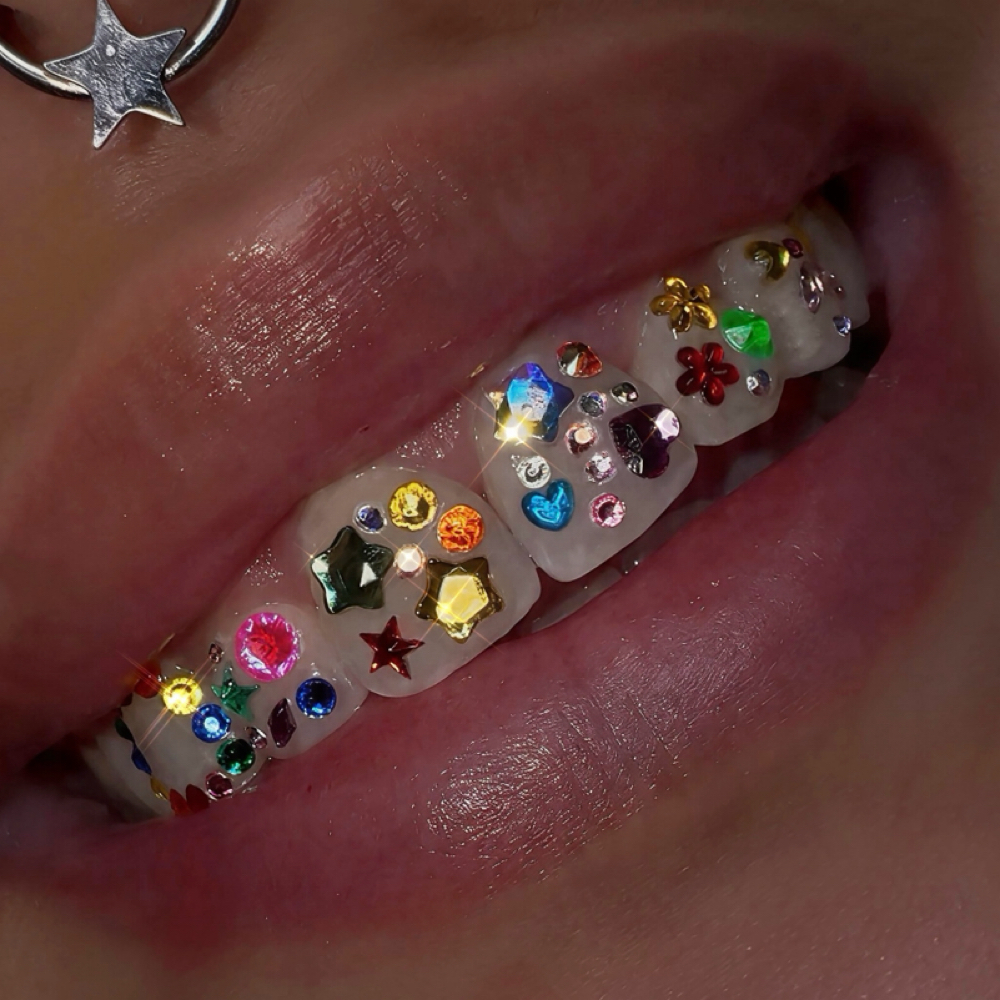 6 to 10 Tooth Freestyle at Solecita Gems in Los Angeles, CA
