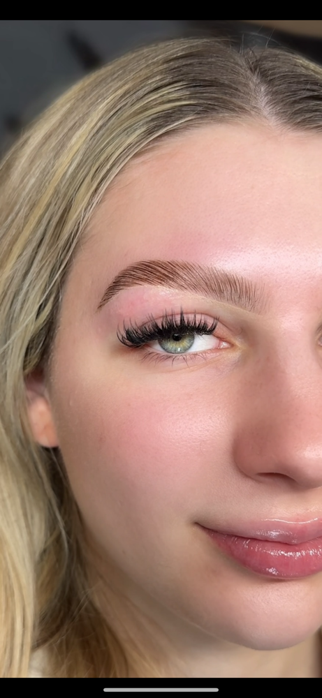 Ultra Wispy Full Set at Doll Face Avenue in Huntley, IL