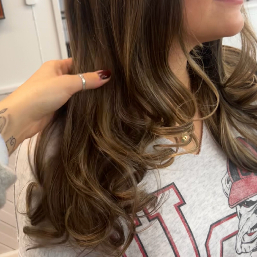 Blowout at Serena Stylezz in Oswego, NY