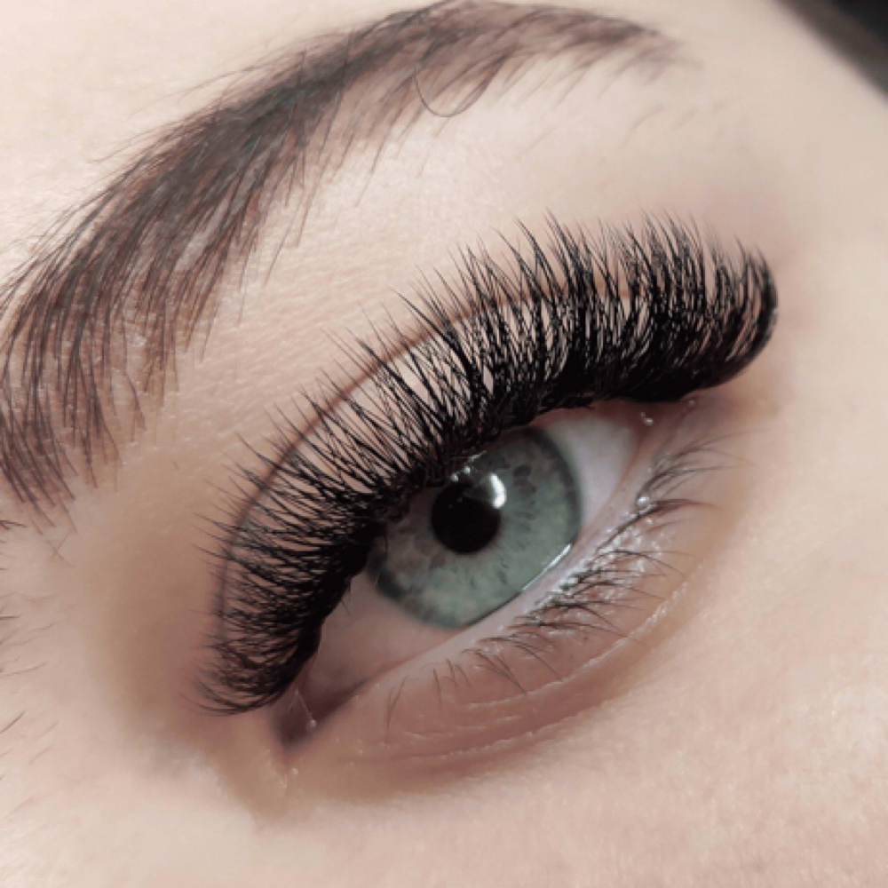 Volume Refill at Deluxe Lash Extensions in Novi, MI